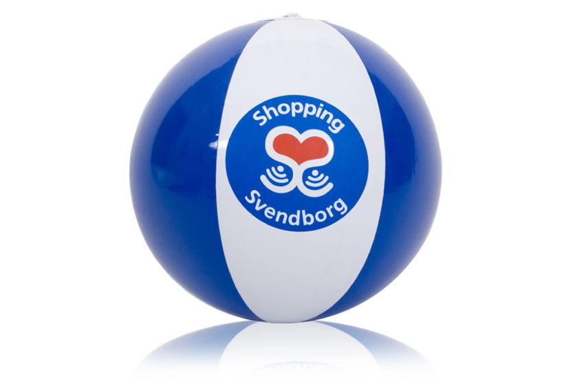 Tofarvet badebold. Ø 26cm.